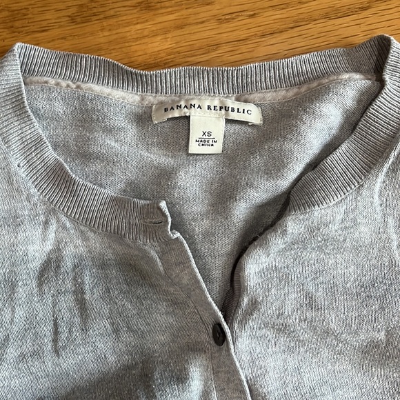 Banana republic grey thin cardigan - Picture 2 of 4